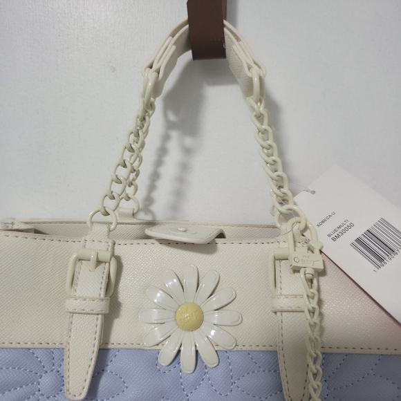 Xobeca Betsey Johnson Tote - Picture 4 of 7